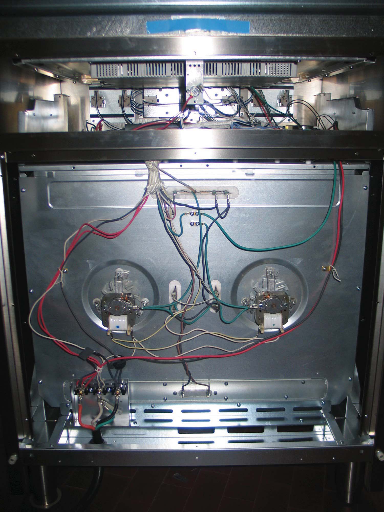 FCC ID 2AA2F-RUEI Internal Photos