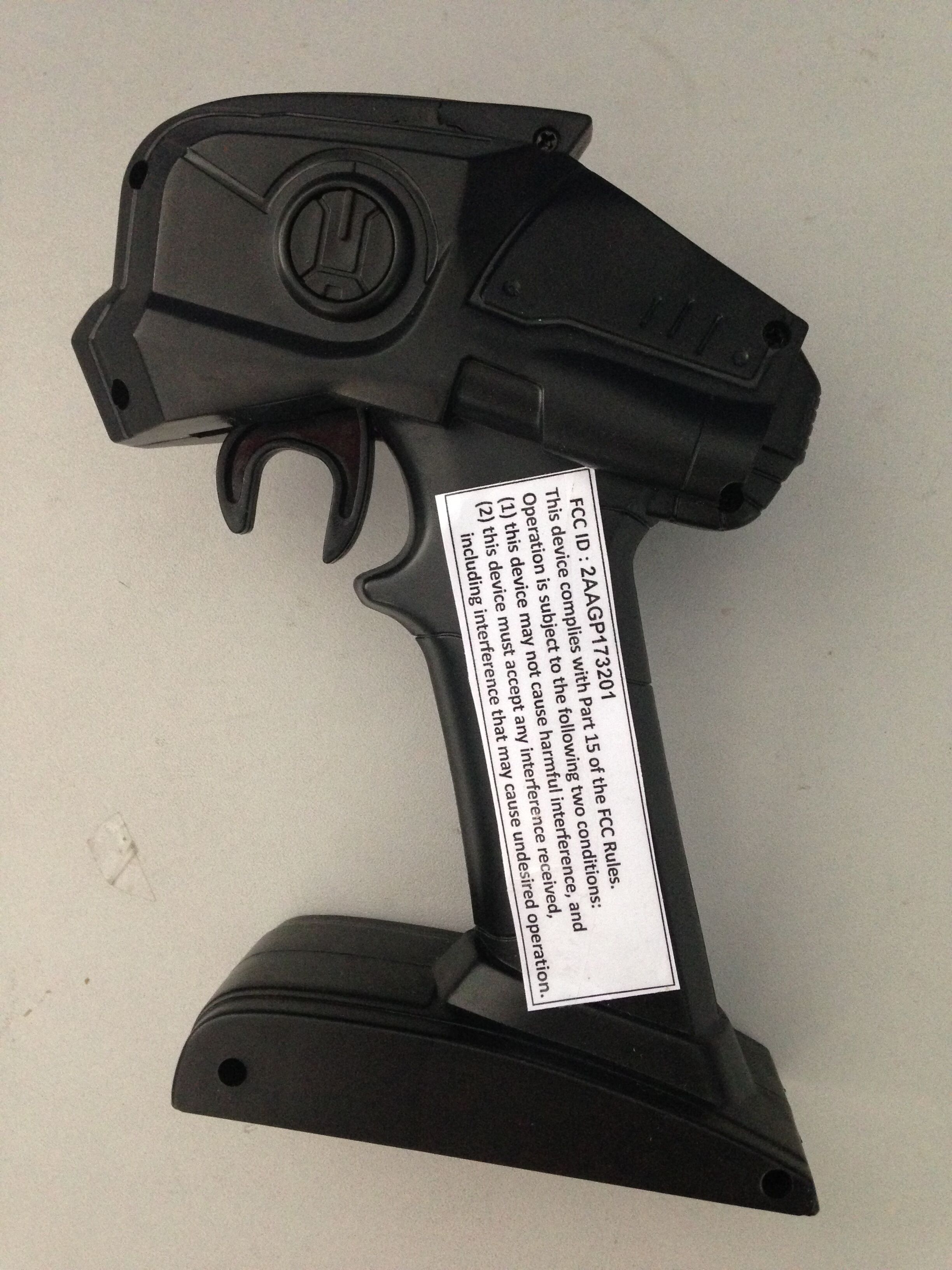 FCC ID 2AAGP173201 ID Label Location Info