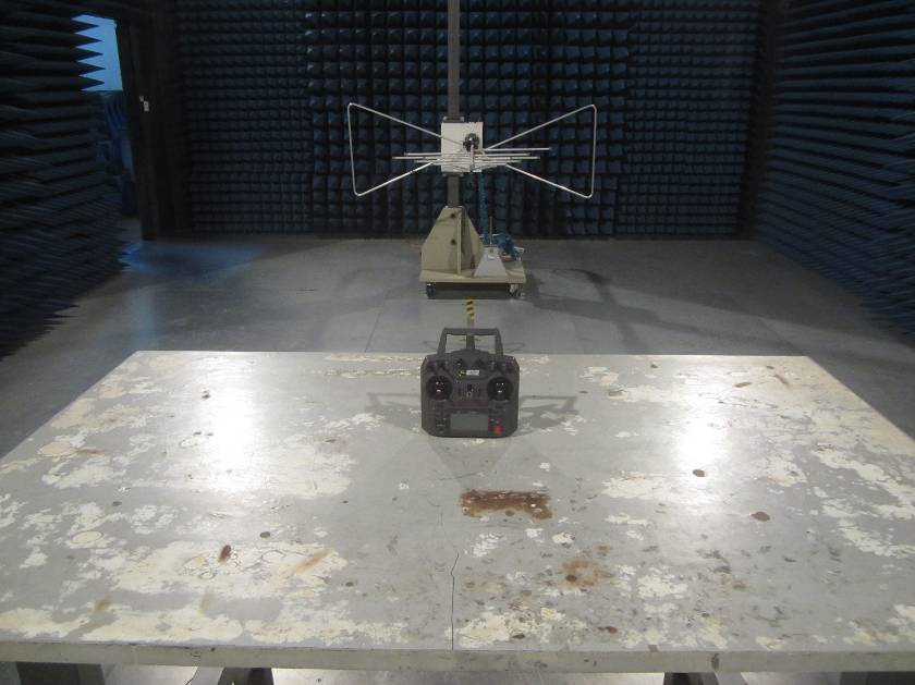 FCC ID 2AARVRCL-R8RADIO Test Setup Photos