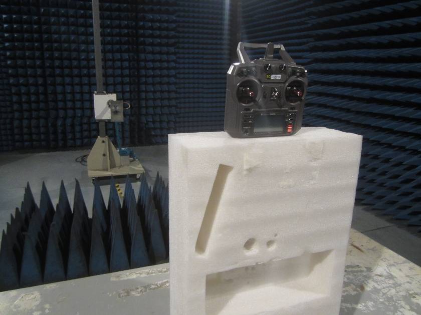 FCC ID 2AARVRCL-R8RADIO Test Setup Photos