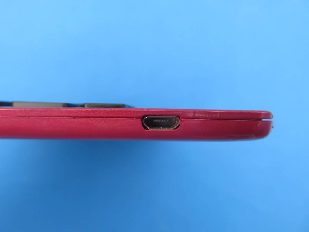 FCC ID 2AAY7A8 External Photos