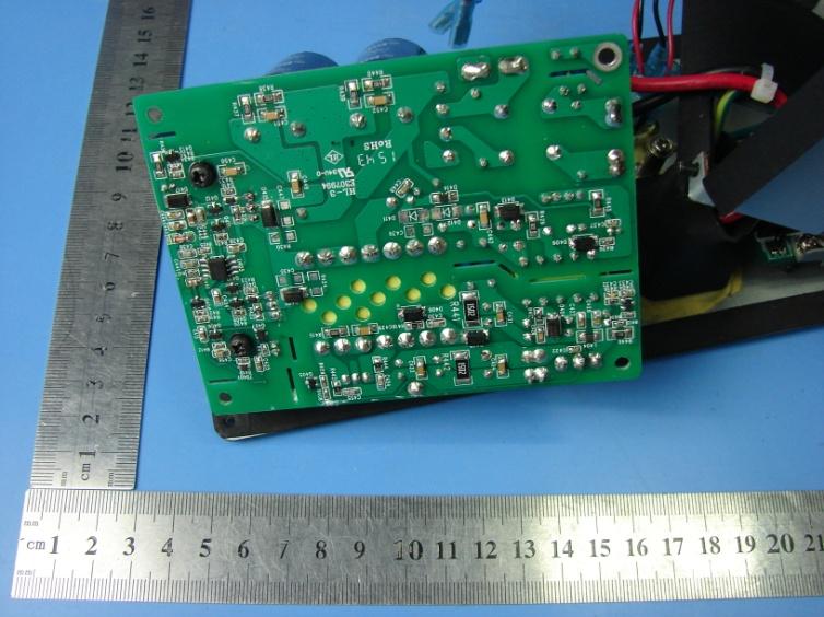 FCC ID 2AB3E-IPA27 Internal Photos