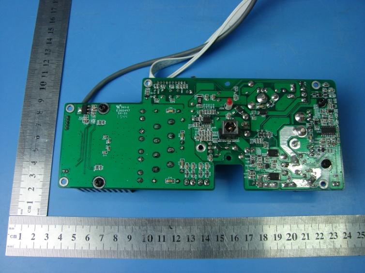 FCC ID 2AB3E-IPA27 Internal Photos
