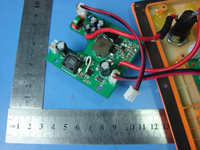 FCC ID 2AB3E-IPA74 Internal Photos