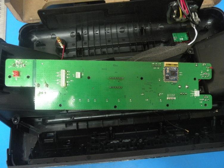 FCC ID 2AB3E-IPA76SF Internal Photos