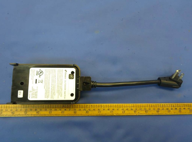 FCC ID 2ABDJ-SWITCH4 ID Label Location Info