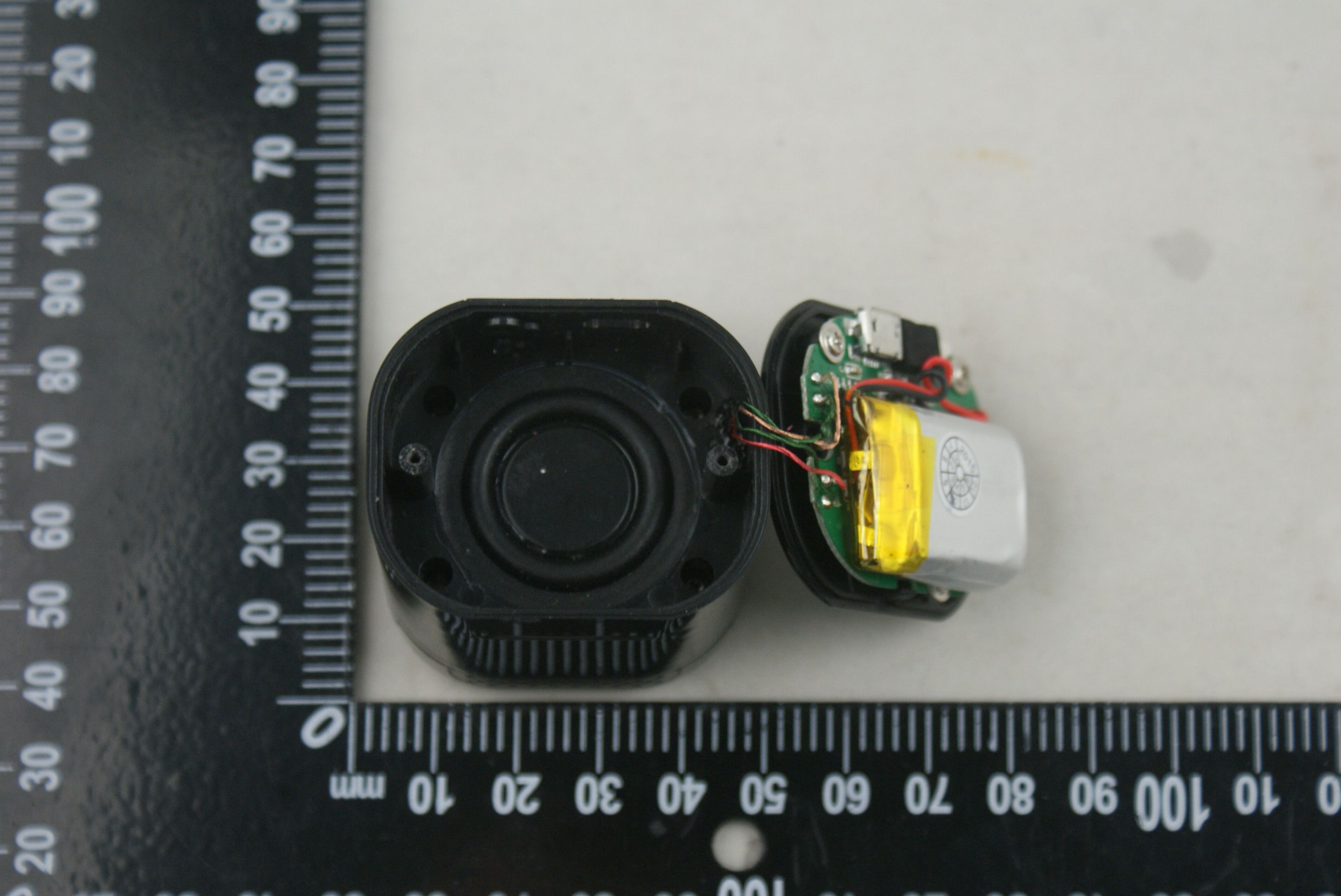 FCC ID 2ABL7-BTS500 Internal Photos