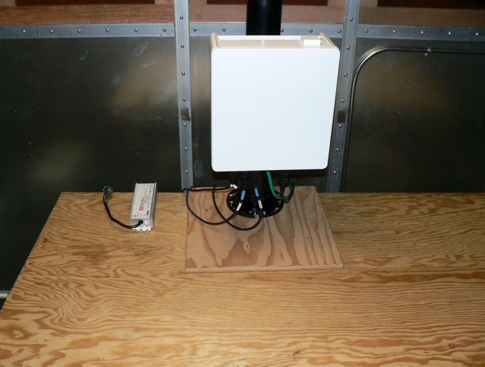 FCC ID 2ABOFAA2-235 Test Setup Photos