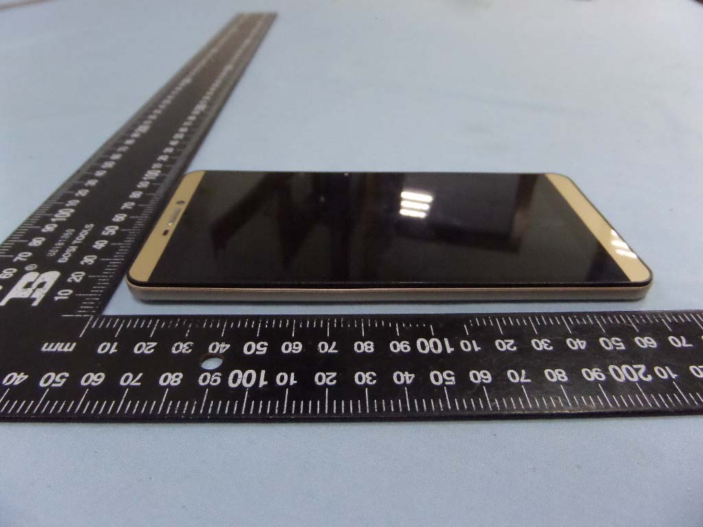 FCC ID 2ABOSSKYPLA60 External Photos