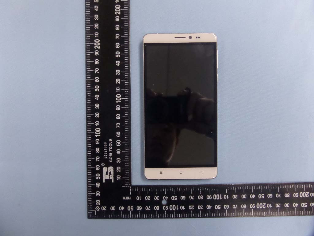 FCC ID 2ABOSSKYPLA60P External Photos