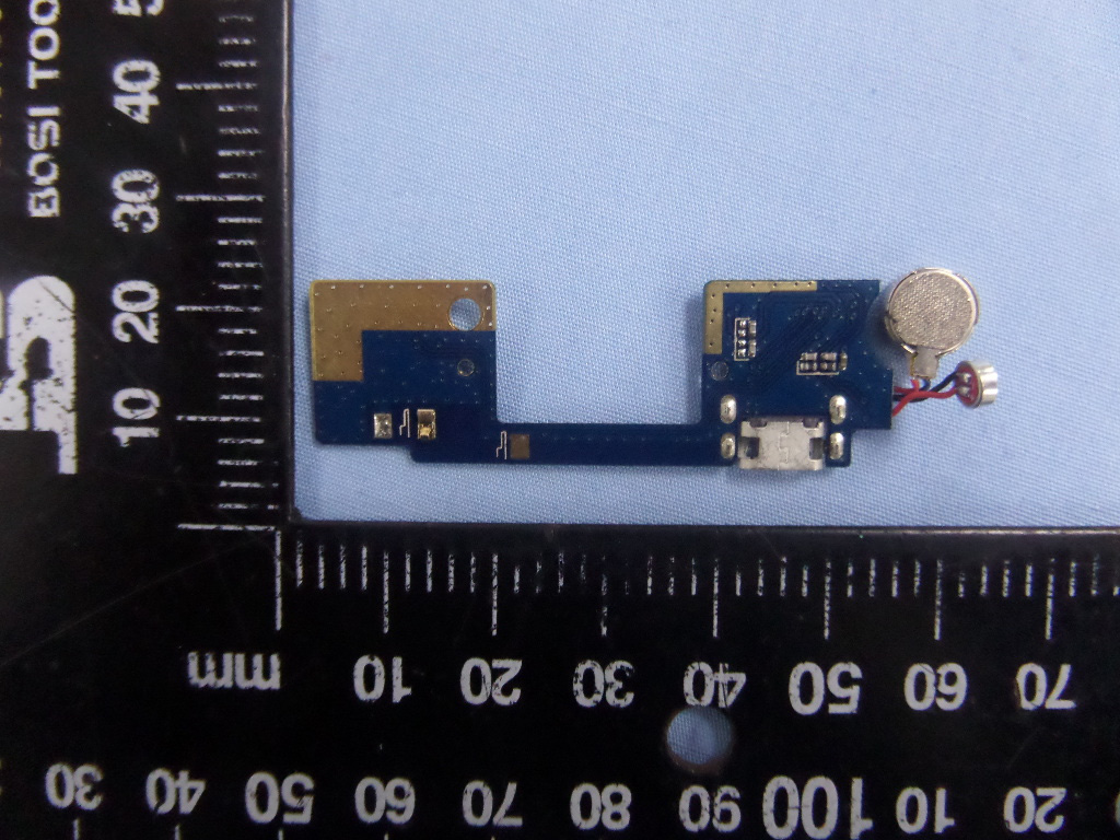 FCC ID 2ABOSSKYPLA60P Internal Photos