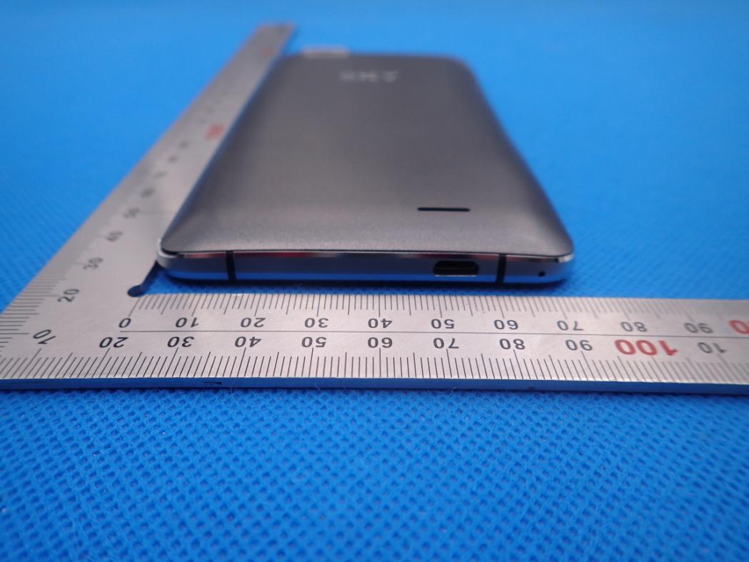 FCC ID 2ABOSSKYPLAT55C External Photos