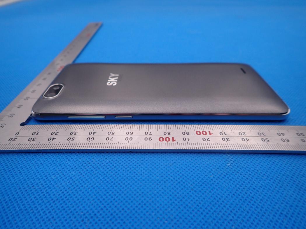 FCC ID 2ABOSSKYPLAT55C External Photos