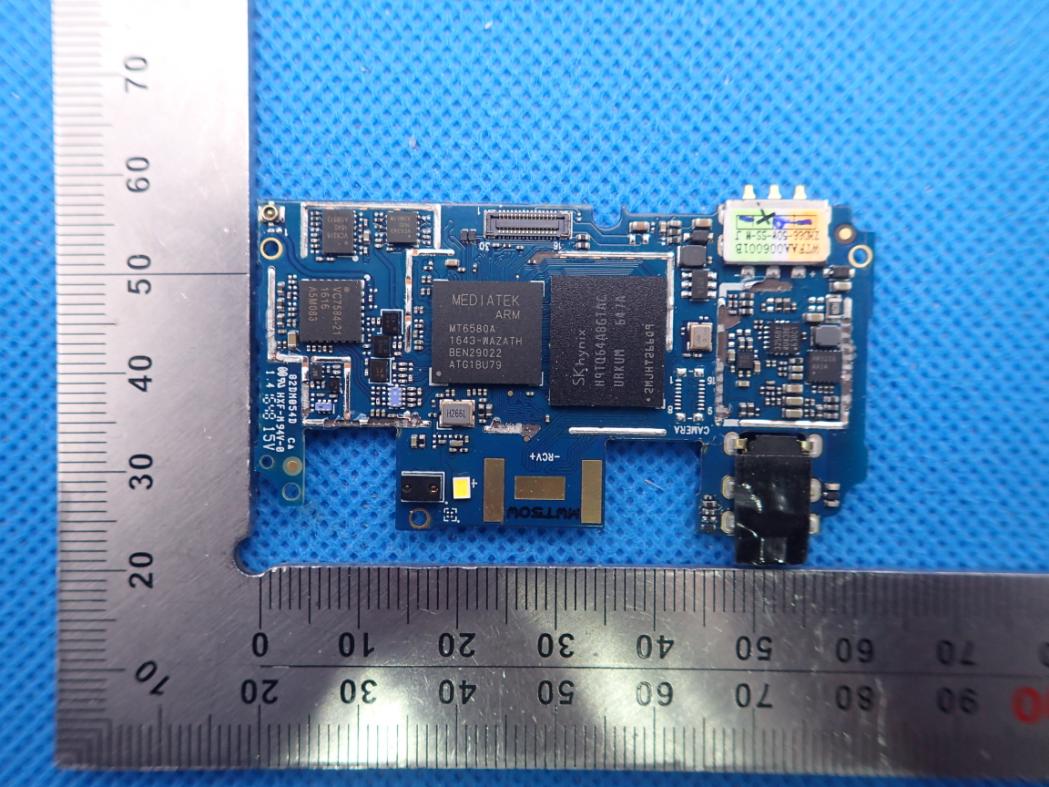 FCC ID 2ABOSSKYPLAT55C Internal Photos