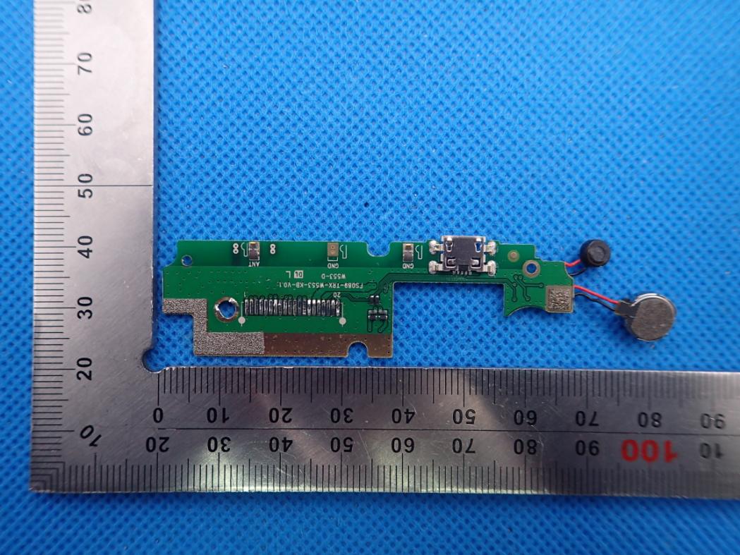 FCC ID 2ABOSSKYPLAT55C Internal Photos