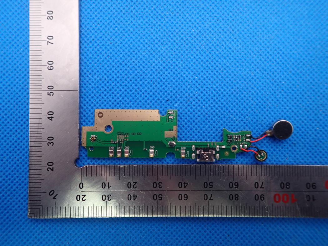 FCC ID 2ABOSSKYPLAT55C Internal Photos