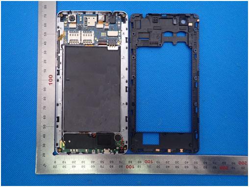 FCC ID 2ABOSSKYPLAT55C Internal Photos