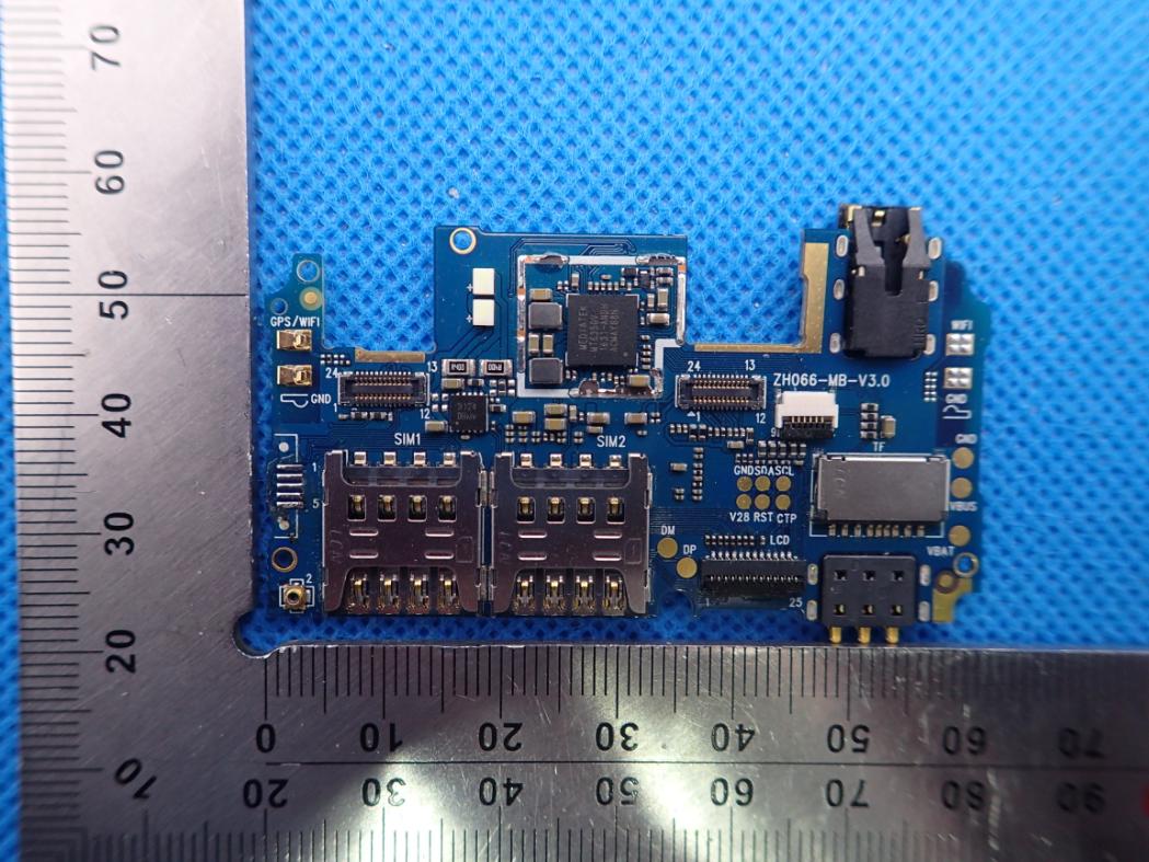FCC ID 2ABOSSKYPLAT55C Internal Photos