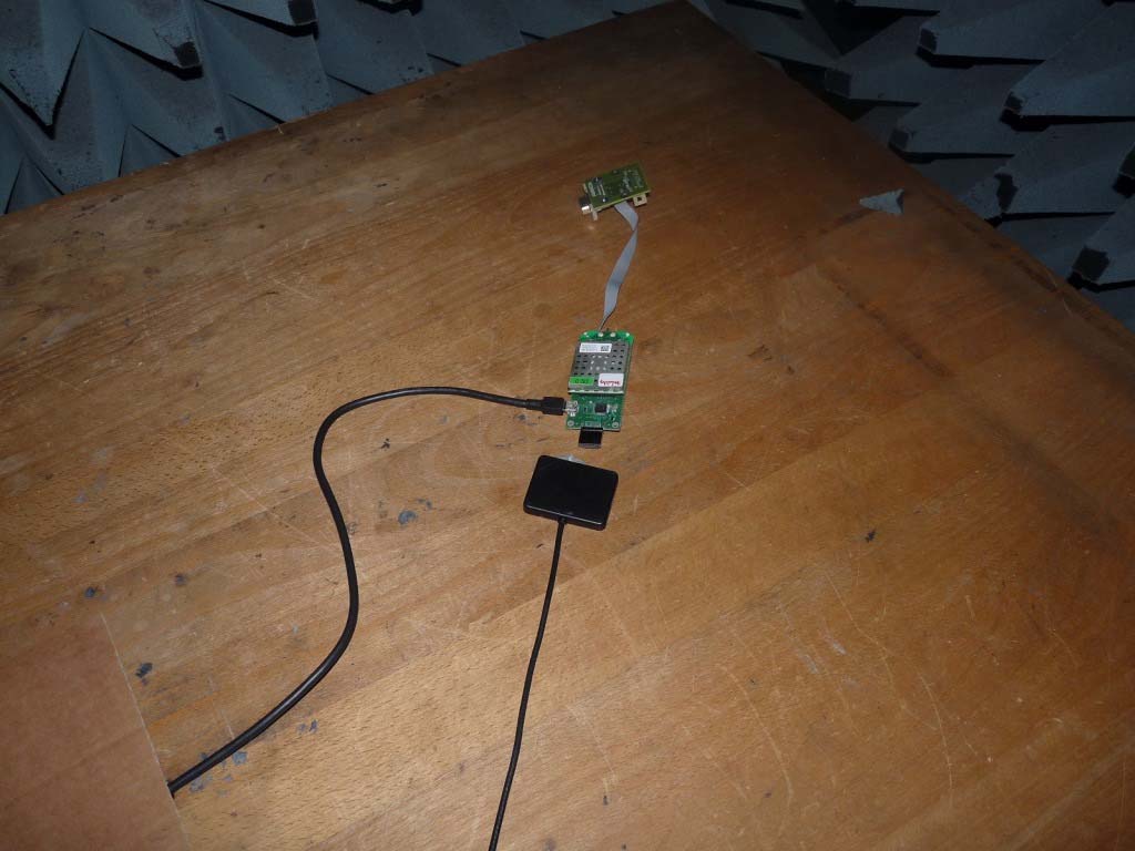 FCC ID 2ABQT-Q1049 Test Setup Photos