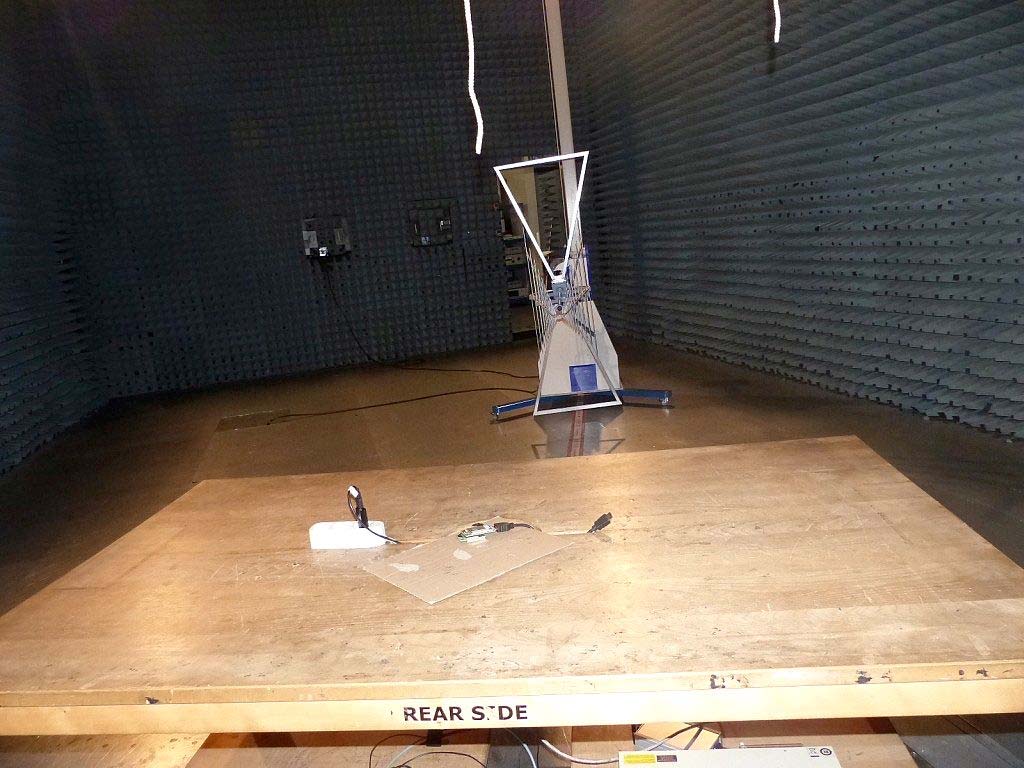 FCC ID 2ABQT-Q1049 Test Setup Photos