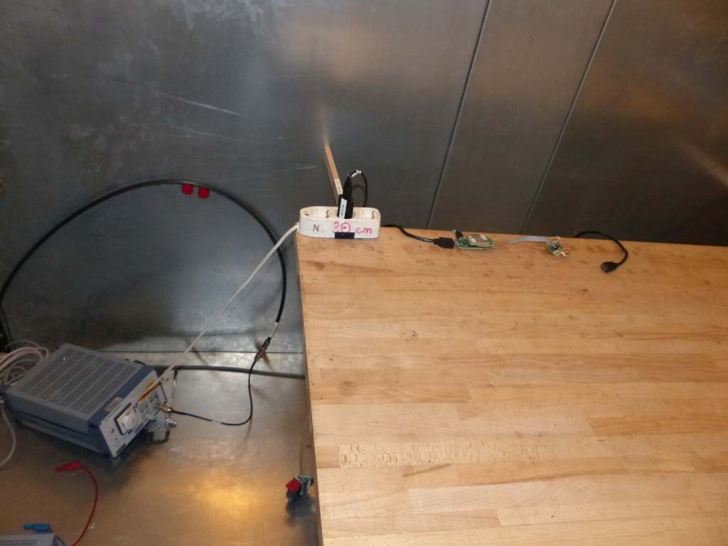 FCC ID 2ABQT-Q1049 Test Setup Photos