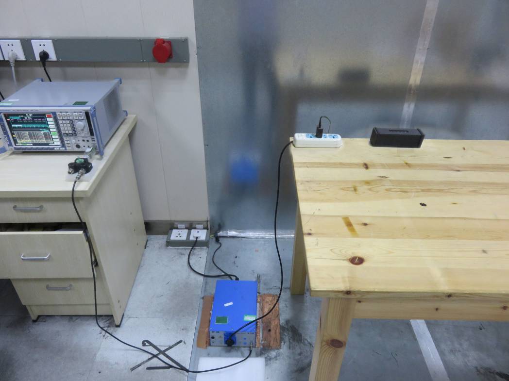 FCC ID 2AC58REMIX Test Setup Photos