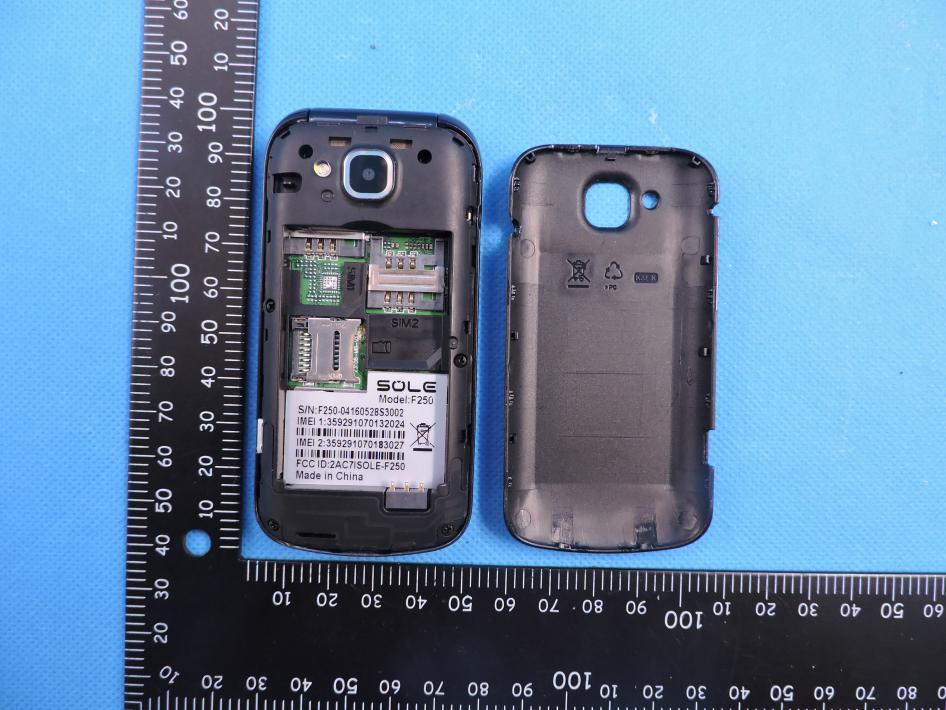 FCC ID 2AC7ISOLE-F250 Internal Photos