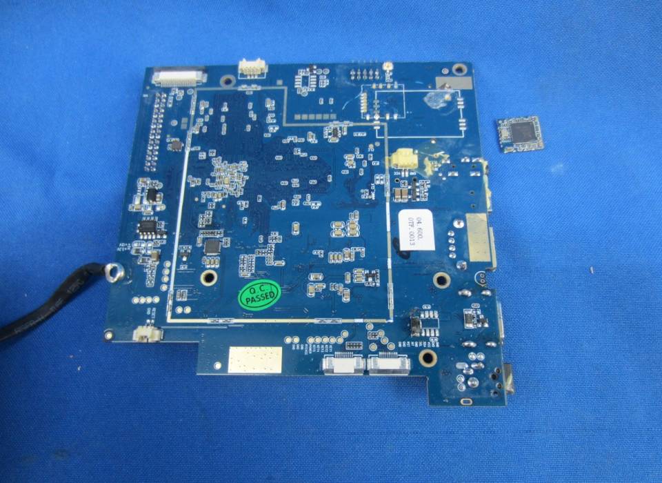 FCC ID 2AC8G-UIT4 Internal Photos
