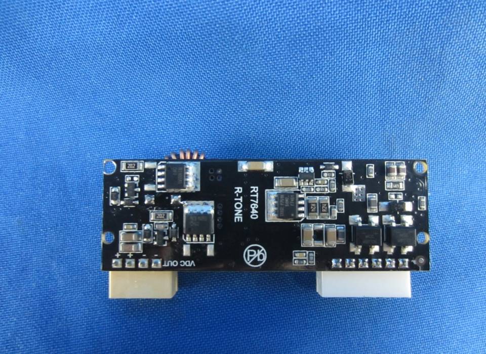 FCC ID 2AC8G-UIT4 Internal Photos
