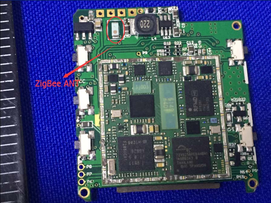FCC ID 2ACCFADWAT102G Internal Photos