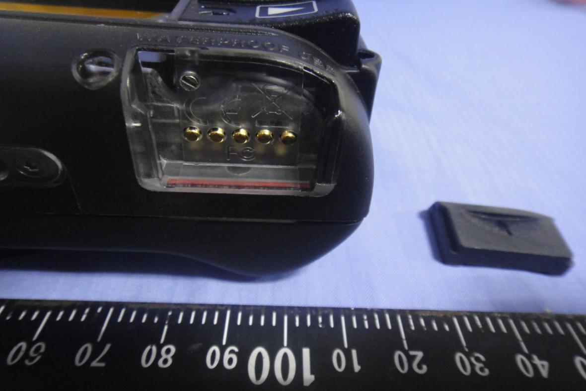 FCC ID 2ACKFSL512 External Photos