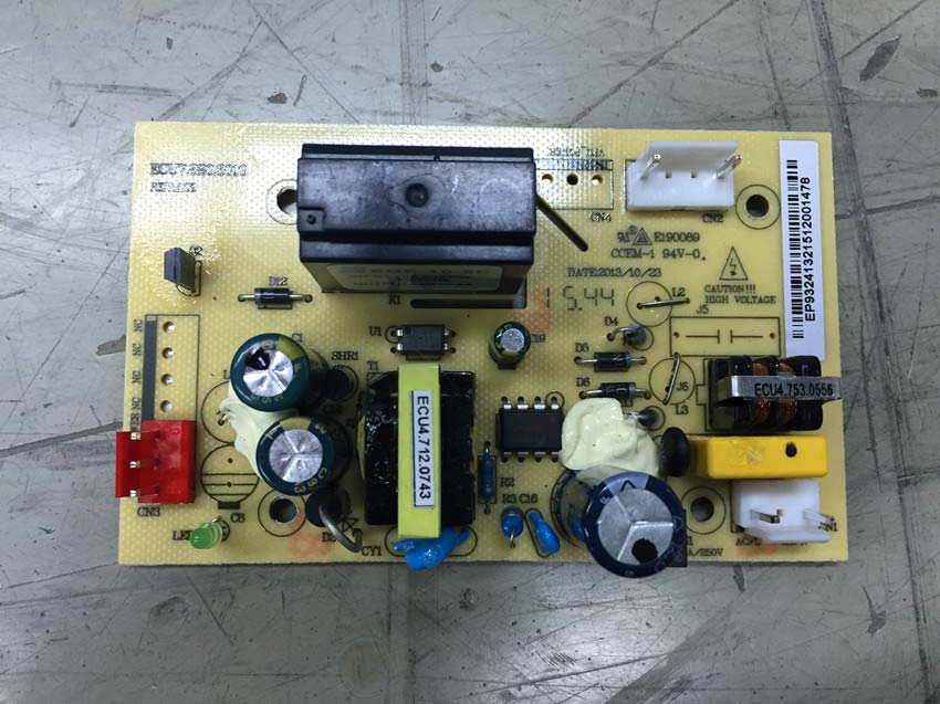 FCC ID 2ACM7RT6710S Internal Photos