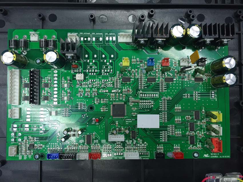 FCC ID 2ACM7RT6710S Internal Photos