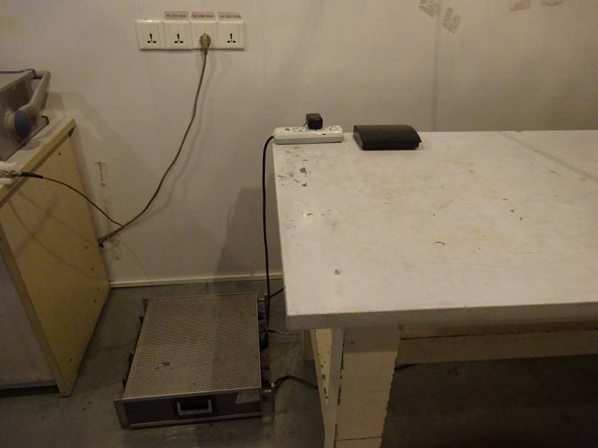 FCC ID 2ACMYAHS6R Test Setup Photos