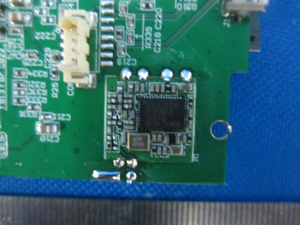 FCC ID 2ACMYAWF61 Internal Photos