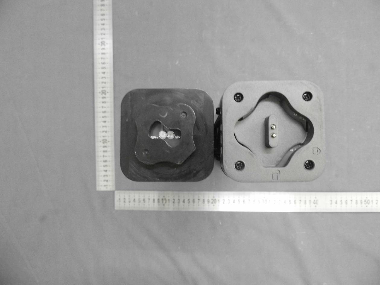 FCC ID 2ACOVMAIN External Photos