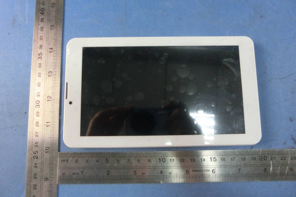 FCC ID 2ACPR-W7421 External Photos