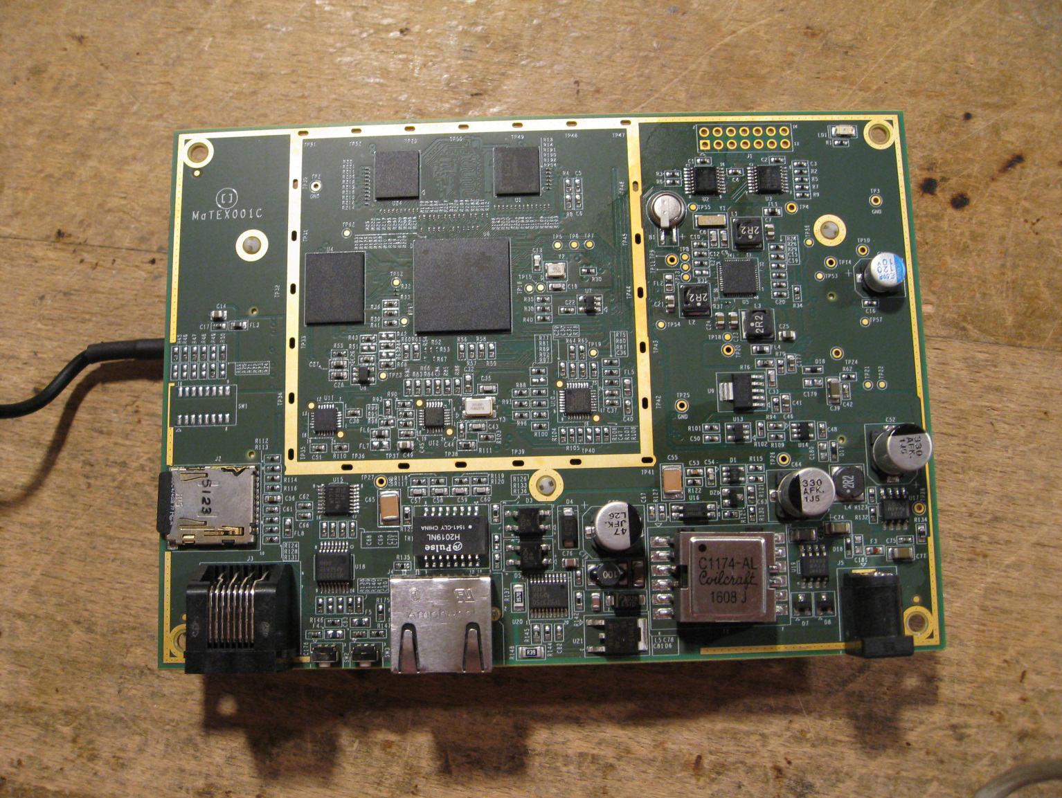 FCC ID 2ACQM-AP0002 Internal Photos