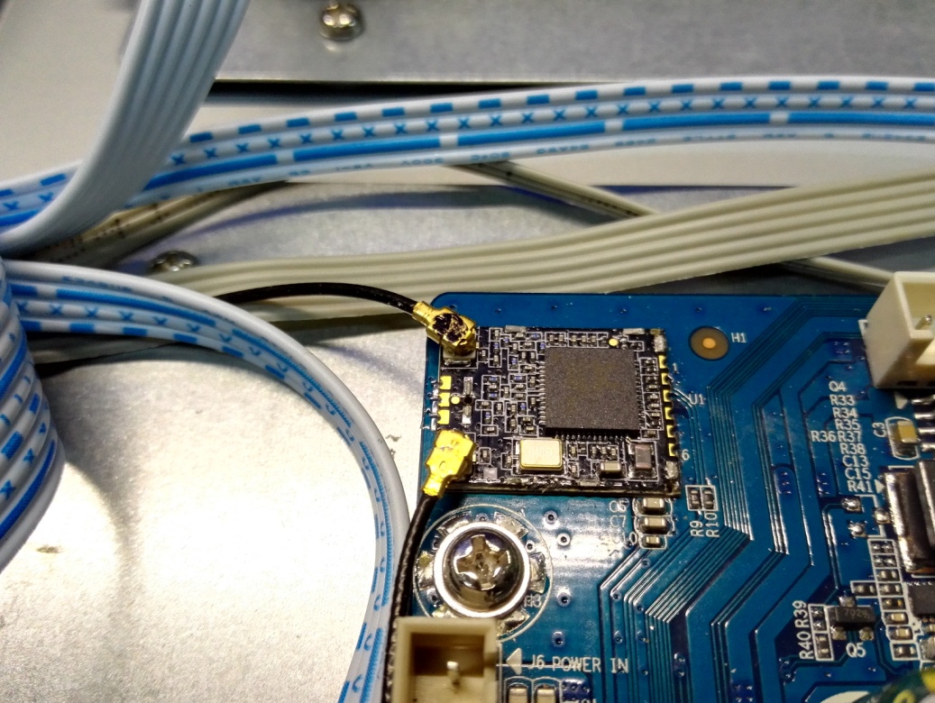 FCC ID 2ACWISE65UPC4T Internal Photos