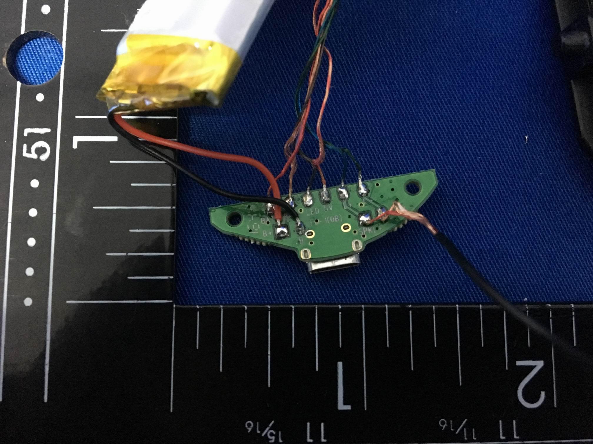 FCC ID 2ACXHF8 Internal Photos