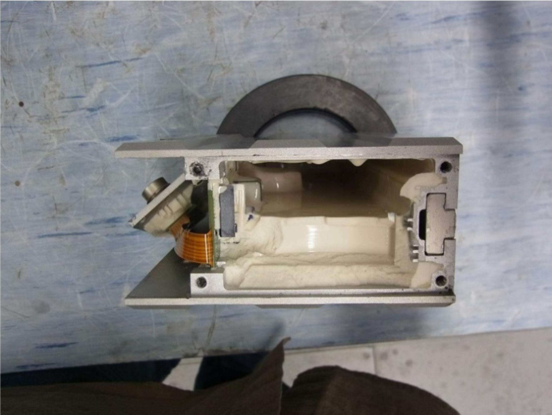 FCC ID 2ADAT-T12S2 Internal Photos