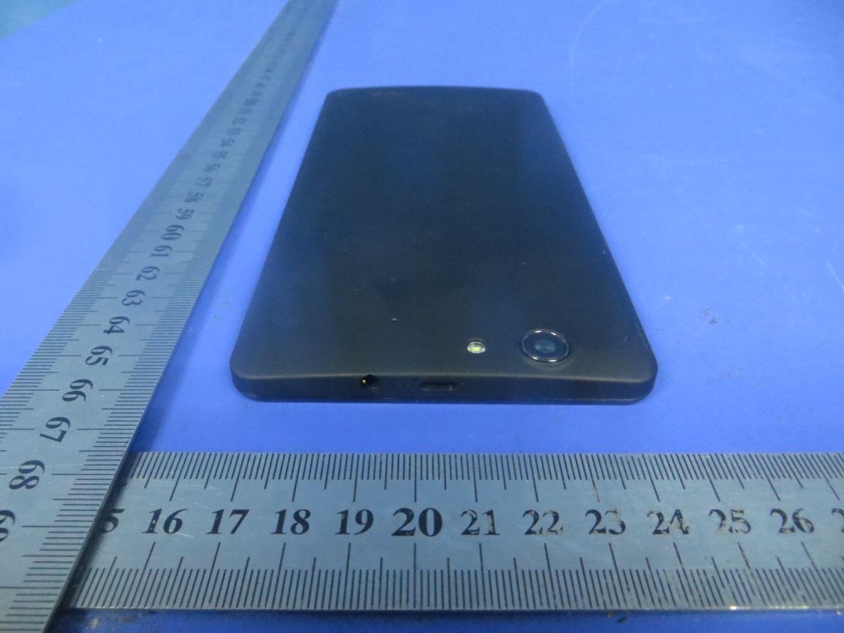 FCC ID 2ADE2W600 External Photos