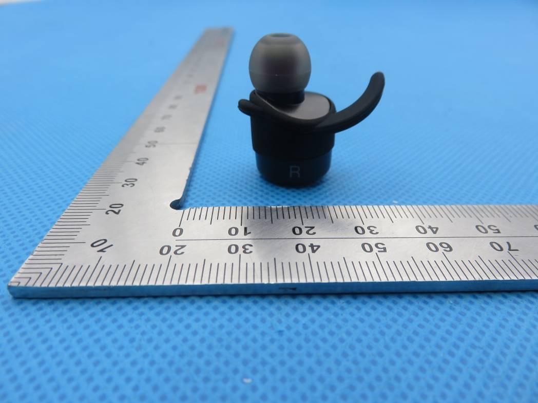 FCC ID 2ADE4-W302 External Photos
