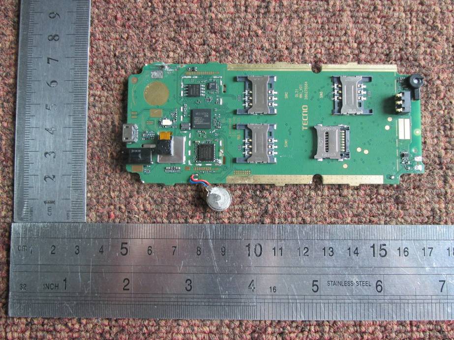 FCC ID 2ADYY-T733 Internal Photos