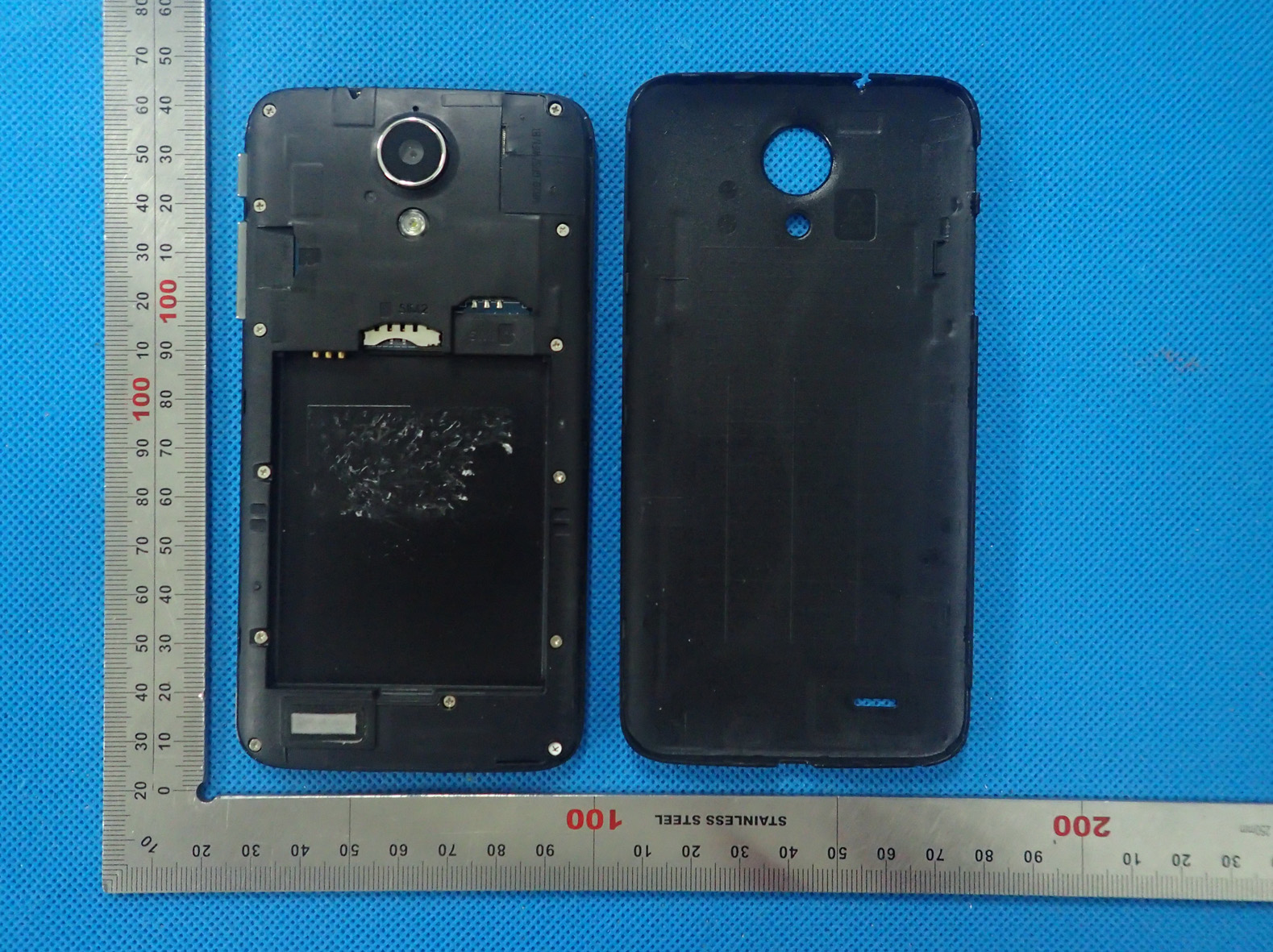 FCC ID 2AE56A6 Internal Photos
