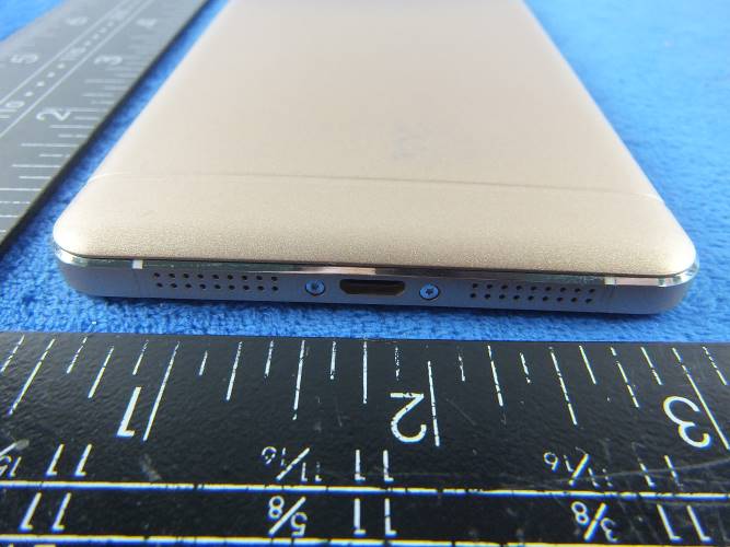 FCC ID 2AF99CARBON External Photos