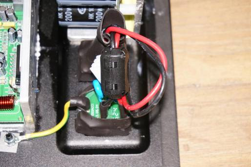 FCC ID 2AFF62G82IUAM Internal Photos