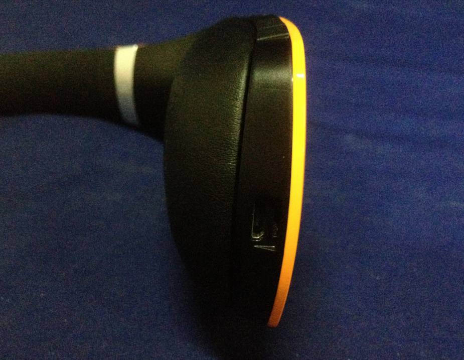 FCC ID 2AFHV-EB30A External Photos