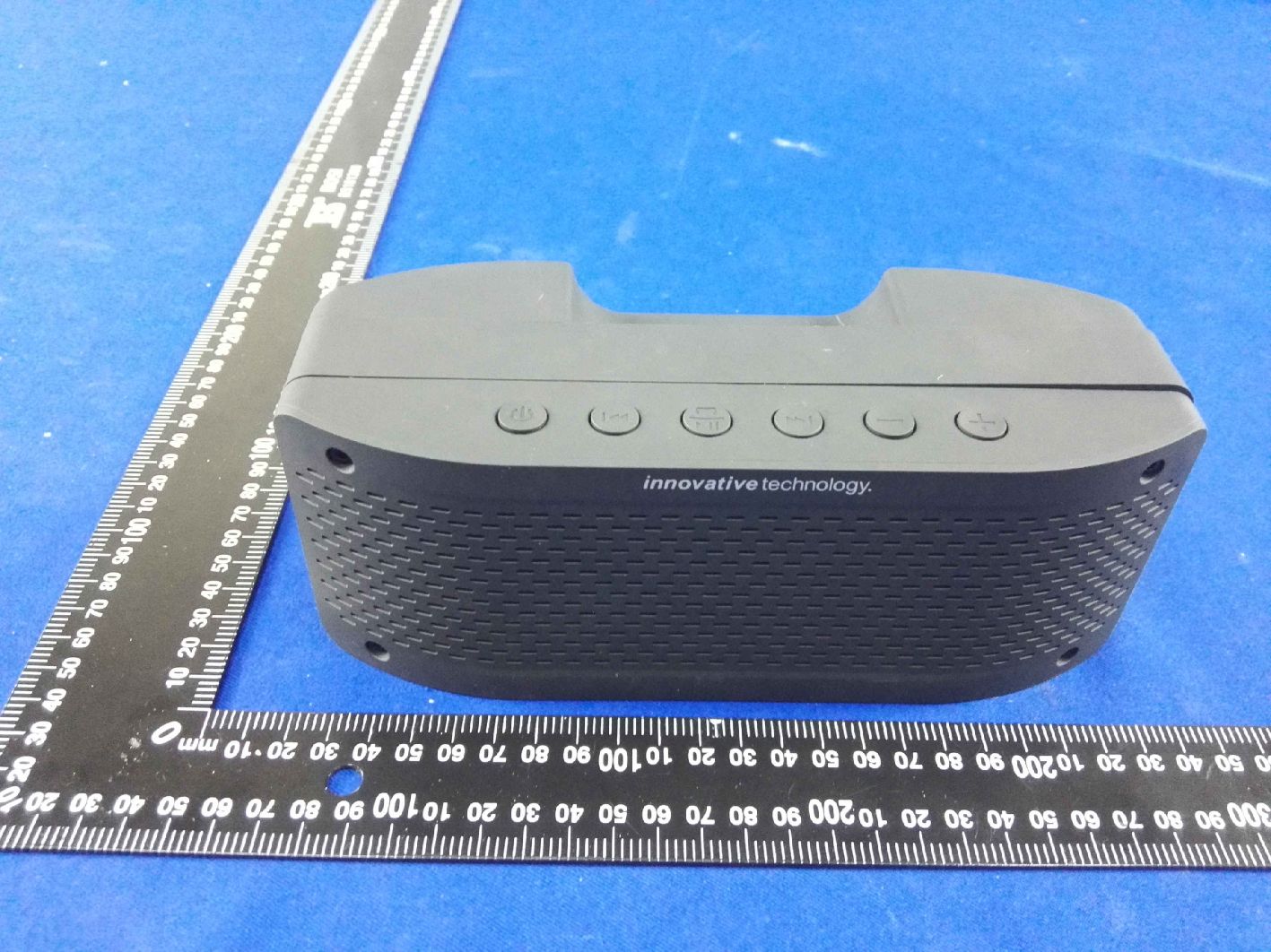 FCC ID 2AFHW-ITSB352 External Photos