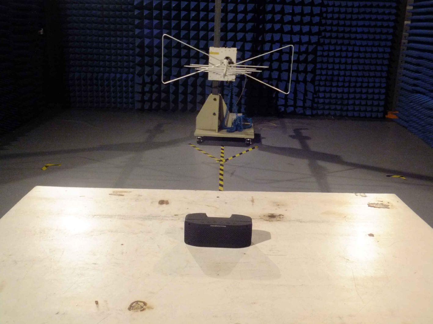 FCC ID 2AFHW-ITSB352 Test Setup Photos
